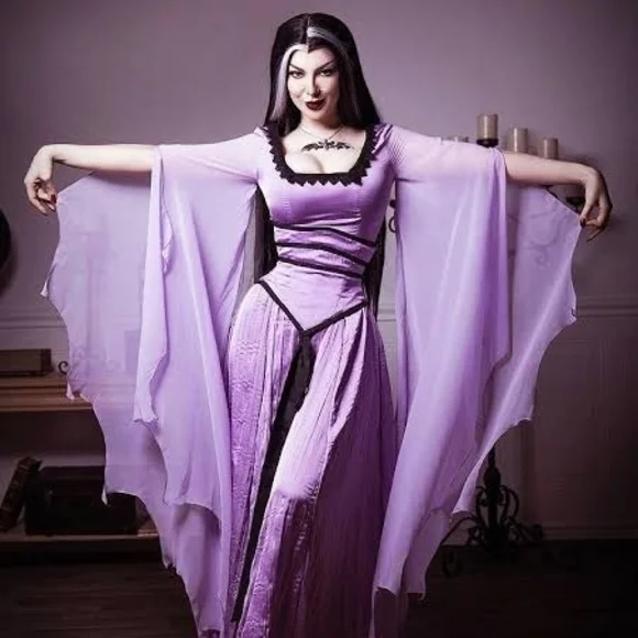 Elegant Lavender Gothic Dress - Picture 9 of 10